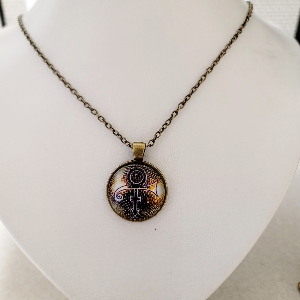 Prince Love Sign Jewelry Set - Picture 4 of 7